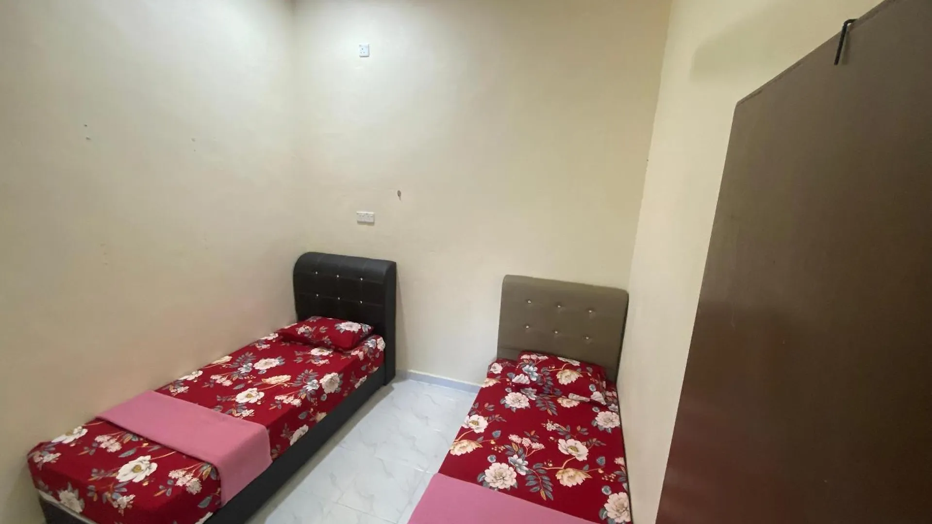 Holiday home Nabilah Homestay Labuh Banting Kepala Batas