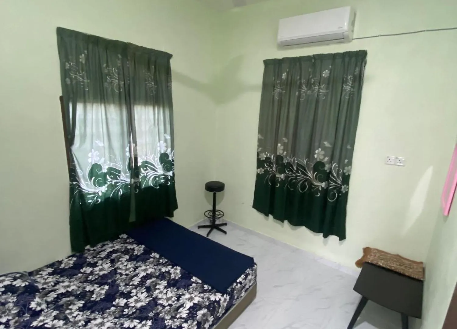 Holiday home Nabilah Homestay Labuh Banting Kepala Batas